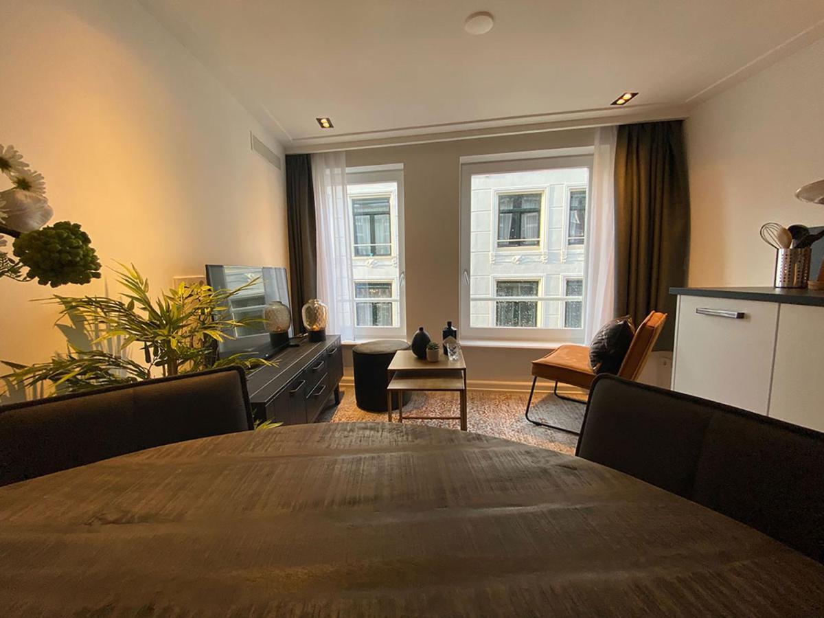 Damrak Short Stay Amsterdam Exterior photo